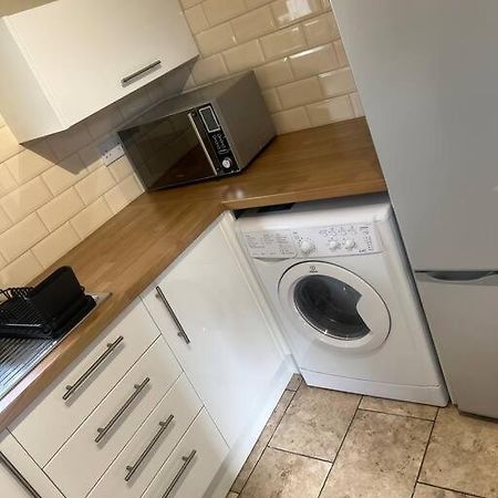 Large Modern Studio Flat Apartman London Kültér fotó