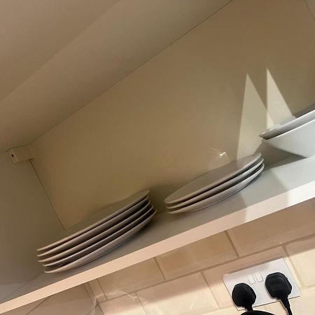 Large Modern Studio Flat Apartman London Kültér fotó