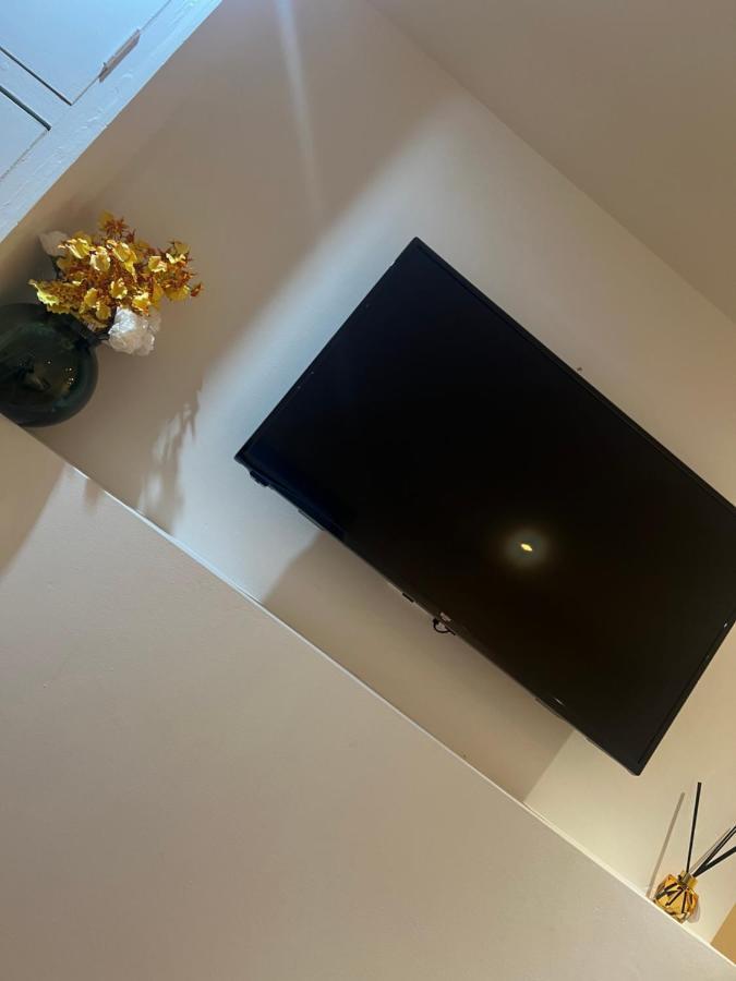 Large Modern Studio Flat Apartman London Kültér fotó