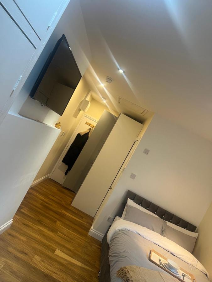 Large Modern Studio Flat Apartman London Kültér fotó